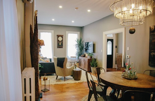 Lancaster House | 6 Bedroom Downtown Home/Remodeled + Close to all