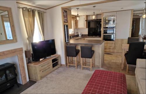 Caister-on-Sea Other | 6 Berth Caravan With Decking At Caister Haven Holiday Park Ref 30032P