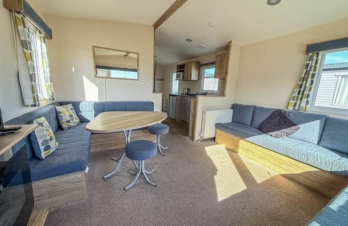 Felixstowe House | 6 berth caravan with decking at Felixstowe Beach Holiday Park ref 55038OW