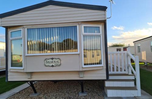 Ingoldmells House | 6 Berth Central heated on The Chase (Balmoral)