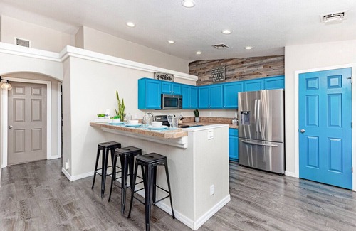 Lake Havasu City House | 6 BR | Pool | Playground | Sleeps 20 | Avalon Havasu