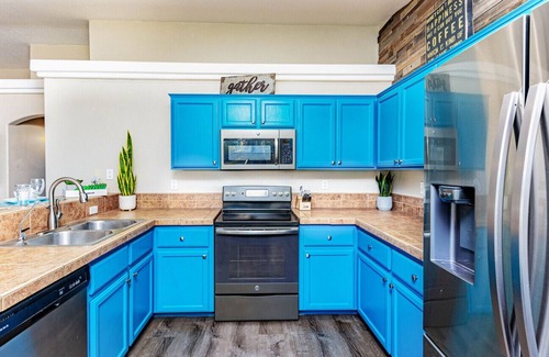Lake Havasu City House | 6 BR | Pool | Playground | Sleeps 20 | Avalon Havasu