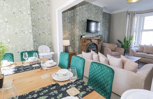 Colwyn Bay House | 6 Canning Road
