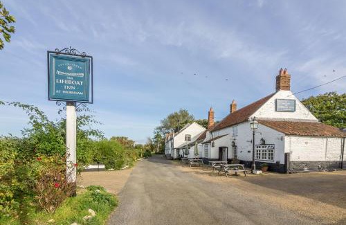 Thornham House | 6 Clock Row