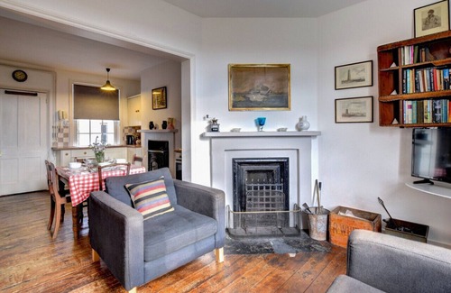 Woodbridge House | 6 Coastguard Cottages