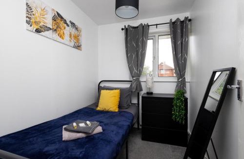 Stanley House | 6 Guests - Pet Friendly - 10min Leeds City Centre