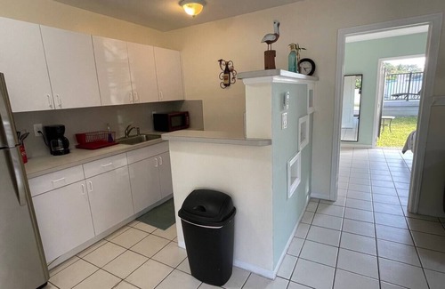 Edgewood Apartment | #6 Heated Pool, Private Patio & Grill, 1BR+sunroom
