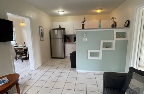 Edgewood Apartment | #6 Heated Pool, Private Patio & Grill, 1BR+sunroom