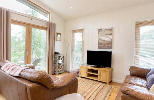 Dobwalls House | 6 Lake View