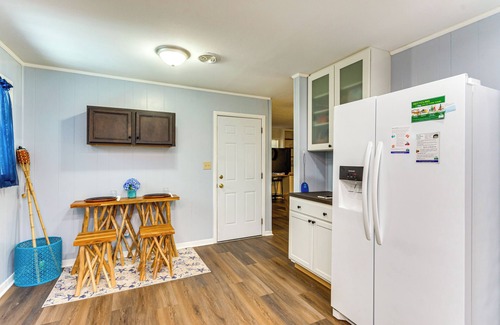 Northeast Pensacola House | 6 Mi to Dtwn Pensacola: Family-Friendly Gem!