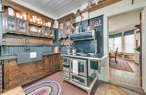 Warrensburg House | 6 Mi to Lake George: Adirondack Home w/Game Room