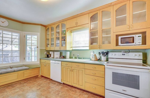 South Salt Lake House | 6 Mi to University of Utah: Family-Friendly Home