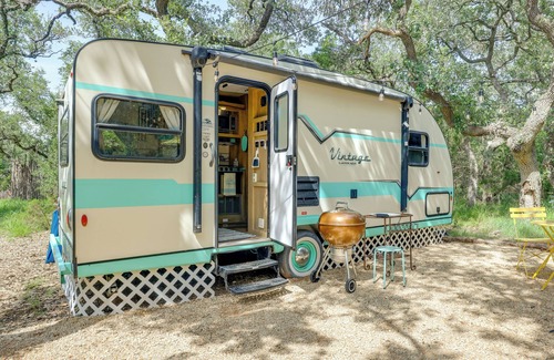 Wimberley Apartment | 6 Mi to Wimberley Square: 'Happy Days Cruiser'