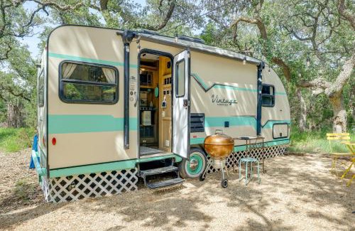 Wimberley Apartment | 6 Mi to Wimberley Square Happy Days Cruiser