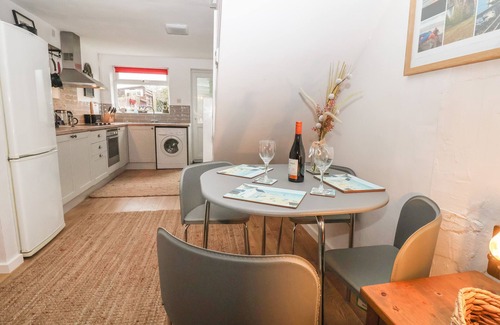 Llanfechell Cottage | 6 MOUNTAIN ROAD, pet friendly, with a garden in Llanfechell
