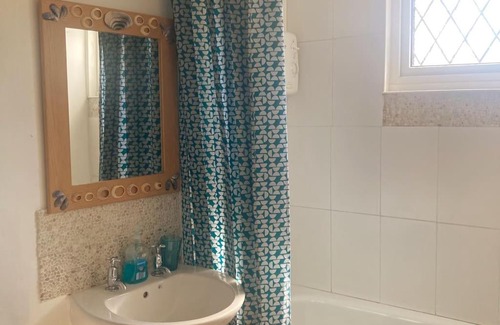 Port-Eynon House | 6 Orchard Close Port-eynon Gower