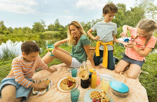 Municipality of Nissewaard House | 6-person bungalow in the holiday park Landal Zuytland Buiten
