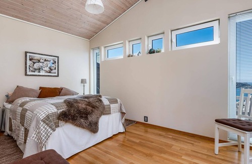 Bomlo House | 6 person holiday home in BØMLO