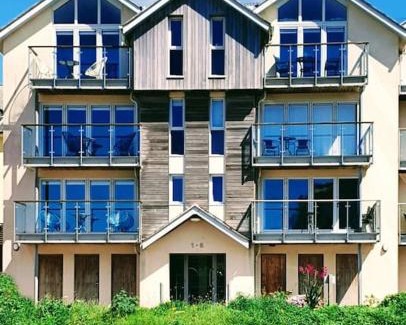 Porth Apartment | 6 Porth Sands Newquay Cornwall Luxury with Sea Views