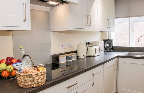 Coalbrookdale Cottage | 6 THE GROVE, family friendly, with a garden in Coalbrookdale