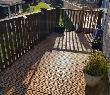 Bont Newydd Ski Chalet | 60 upperlakeside glan gwna