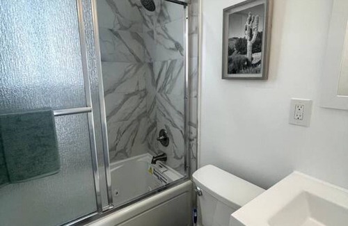 Little Ranches Apartment | 600 apt 3 · Modern Studio W/Parking 10 min to FLL & Beach