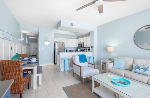Fort Walton Beach Condo | 606 | Penthouse Condo + Free Beach Service + Heated Pool!