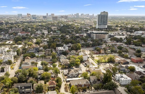 Montrose Apartment | 607 Fargo Street, Houston