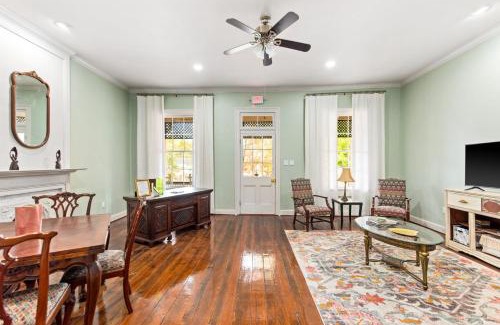 Natchez House | 610 Franklin - 3 Bed, 3 Bath, Duplex, Heart of Downtown