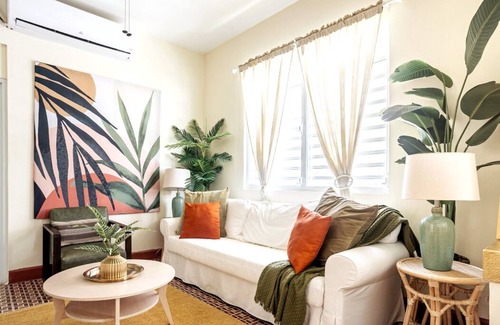 Miramar Villa | 610@Miramar- up to 40 people.