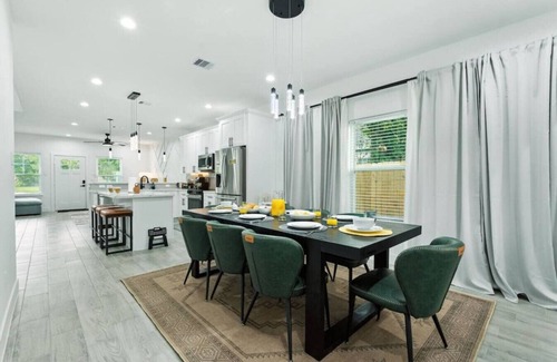 OST - South Union Apartment | 612) New Construction | Fire Pit | Games