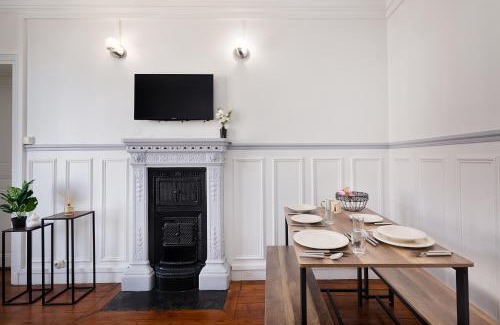 Clichy Apartment | 63 m2 Apartment Parisian charm ideal for work and relaxation