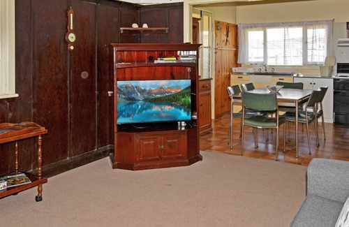 Bermagui House | 64 Lamont St - Pet Friendly