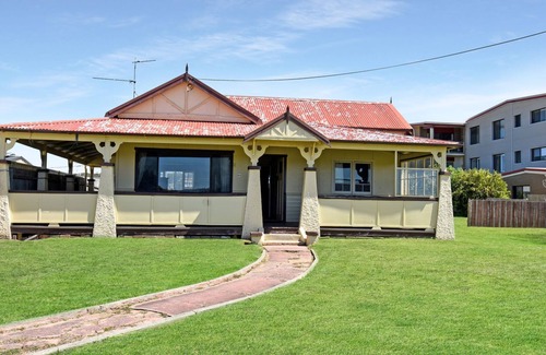 Bermagui House | 64 Lamont St - Pet Friendly