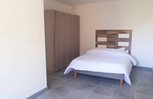 Mornas Apartment | 65 m2 apartment renovated in Provence