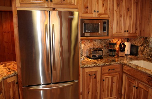 North Wawona Cabin | (66) Grizzly Giant (3 Bedrooms Only) at The Redwoods In Yosemite
