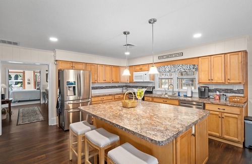 Lakeside Cottage | 660 Walnut Quiet Location Located Close to the Pool and Pickleball!