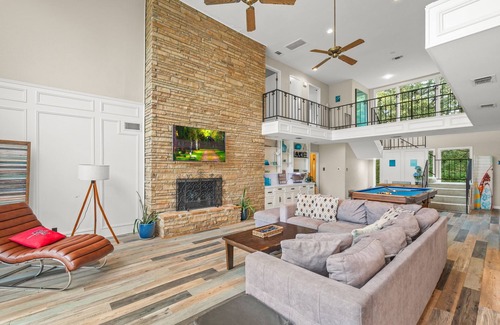 Pottsboro House | 6Bdrm 4.5Ba Pool Table Man Cave Lake Texoma
