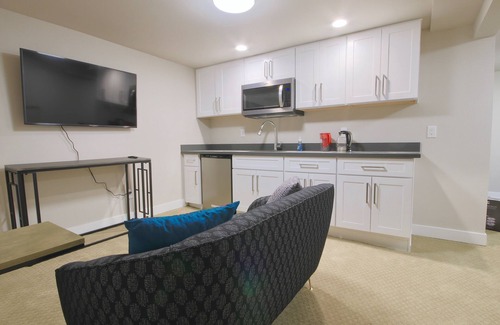 Wallingford House | 6BR/3BA Wallingford Gem, minutes to UW and Downtown