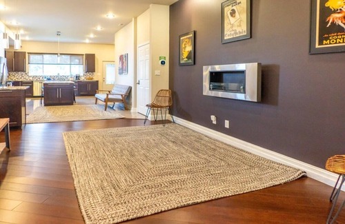 Central West End House | 6BR/4.5BA 4-Floor Home | Sleeping 17/ABODEbucks
