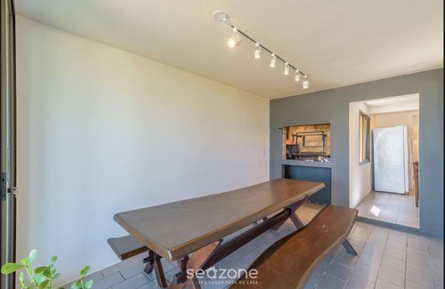 Zimbros Apartment | 6BR Beachfront Home in Bombinhas Abm0101