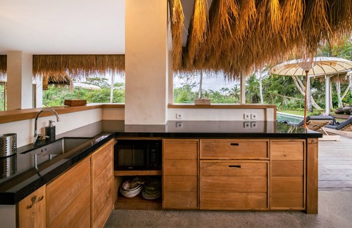 Melayang Villa | 6BR Ubud Jungle: Serene Villa for Retreat