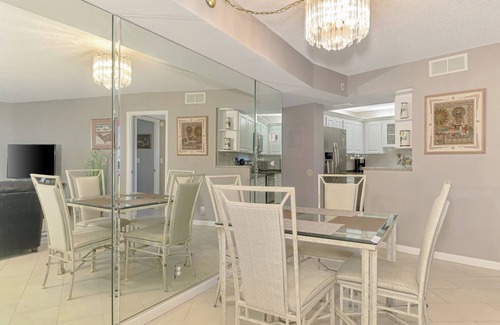 Siesta Key Condo | 6th Floor -2 Bedroom, 2 Bath, On Your Own Private Harbor- Luxury W/Full Amenities