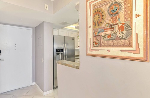 Siesta Key Condo | 6th Floor -2 Bedroom, 2 Bath, On Your Own Private Harbor- Luxury W/Full Amenities