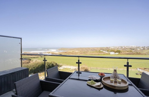 Crantock Apartment | 7 Beachview - apartment in Crantock sleeps 4 guests in 2 bedrooms