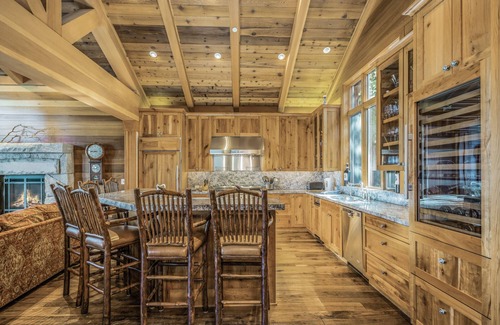 Tahoma House | 7 bedroom 7 bath Lakefront Estate
