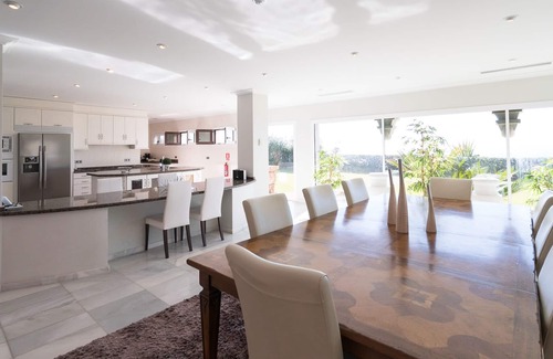 Marbella Villa | 7 Bedroom Front-Line Beach Villa