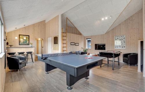 Nørre Lyngvig House | 7 Bedroom Nice Home In Hvide Sande