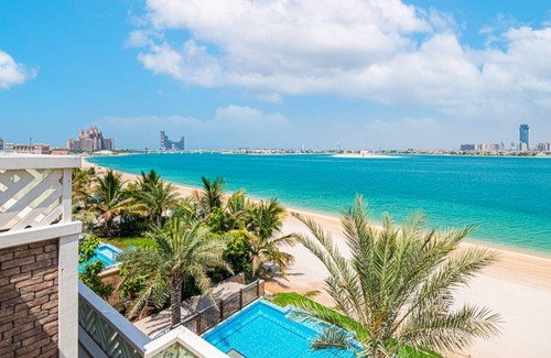 Palm Jumeirah Villa | 7 Bedroom Villa Frond V