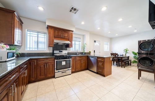 Monterey Park House | 7 Bedrooms *May House* Gated Close to Chinatown